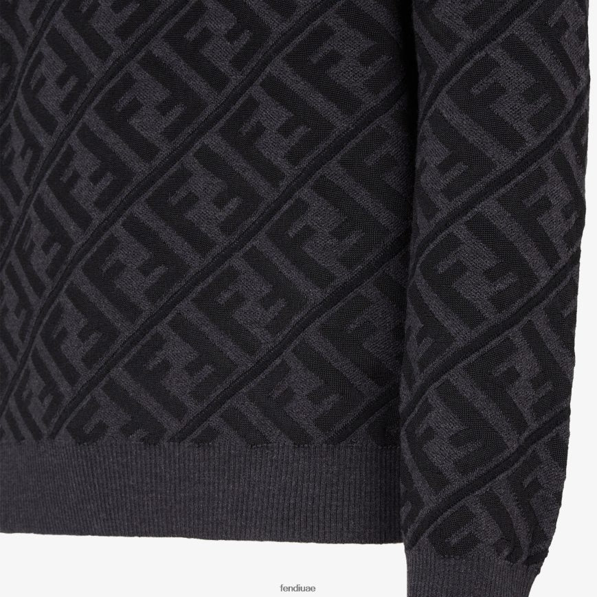 Fendi Men's Black Wool sweater