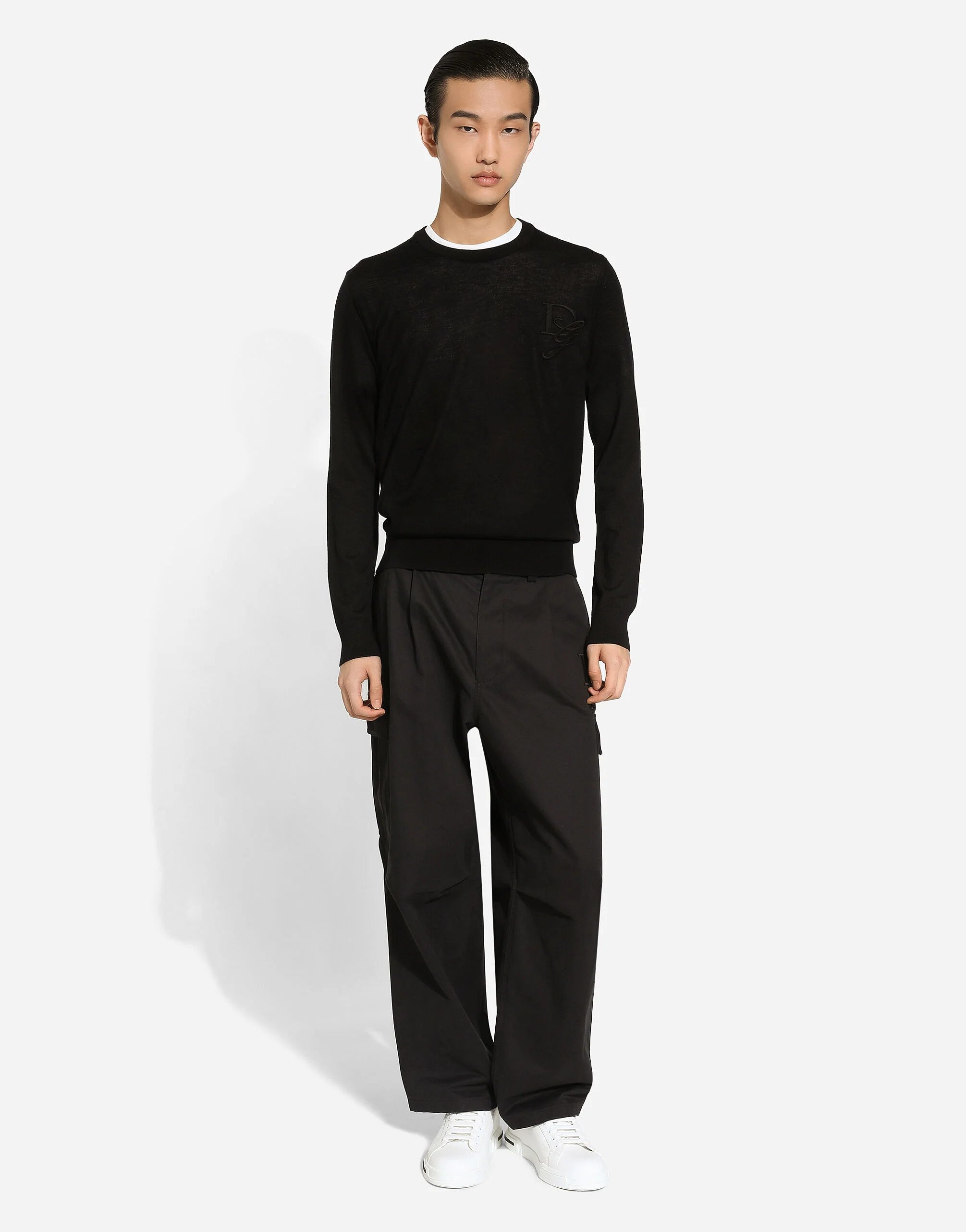 Dolce & Gabbana
Cashmere round-neck sweater with DG embroidery