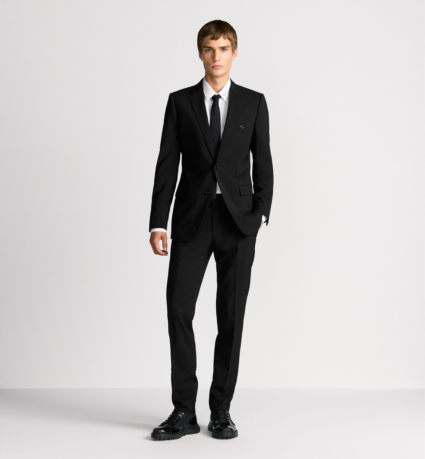 Dior - Classic Suit
Black Virgin